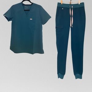 Figs Caribbean Blue Scrubs Set Sz Small Tall